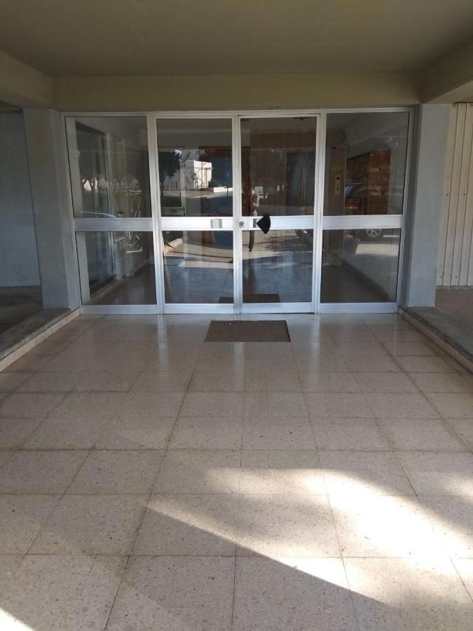 Seaside Spacious Apartment With Sea View Λεμεσός Εξωτερικό φωτογραφία